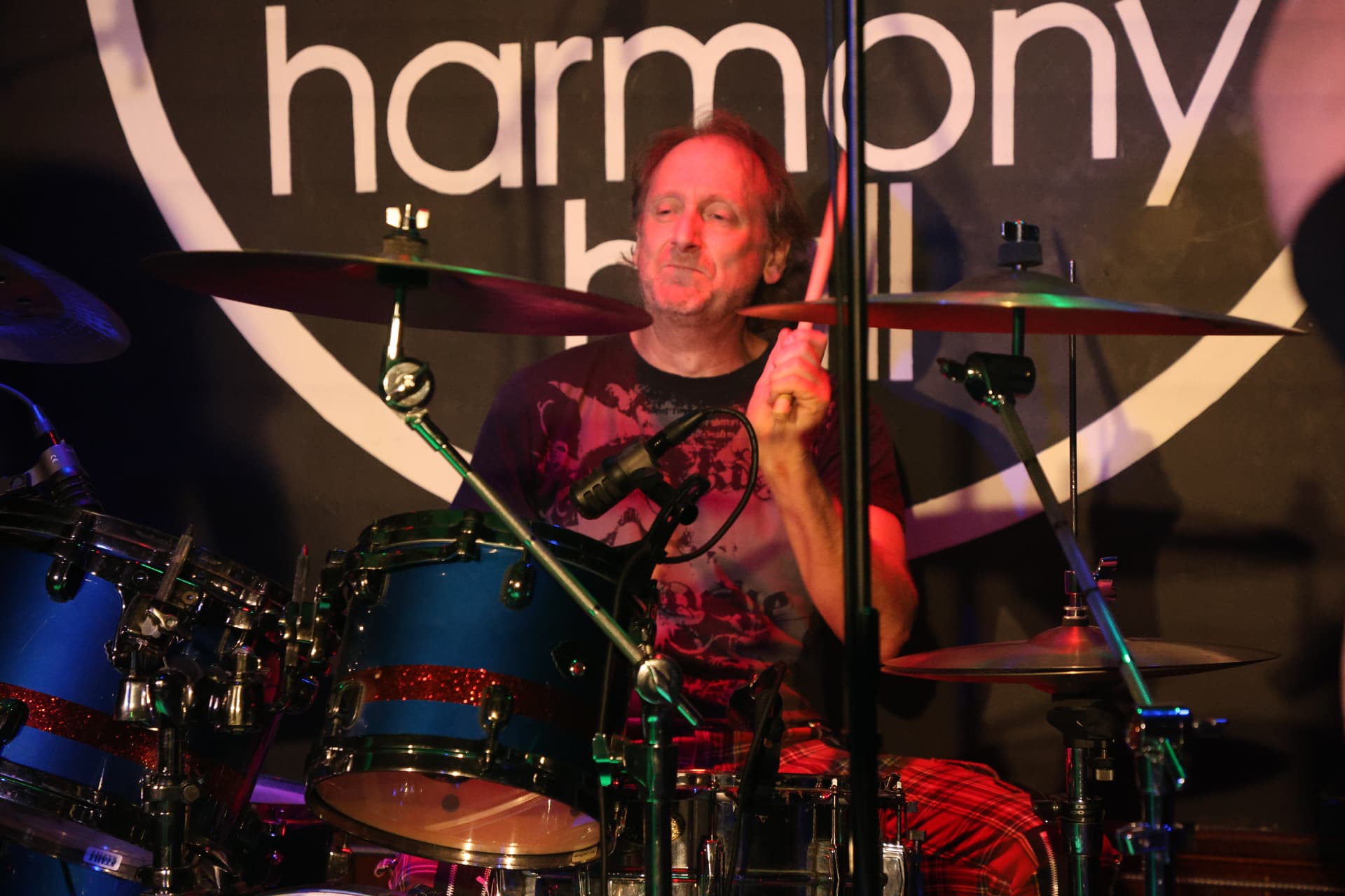 Antony Cook, Drums, playing live