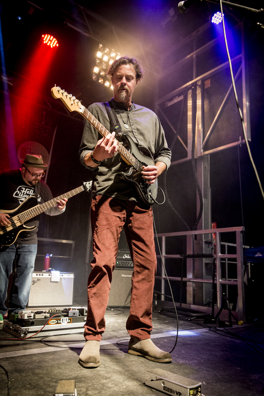 Dave Broadhead, Lead Guitar / Vocals, playing live